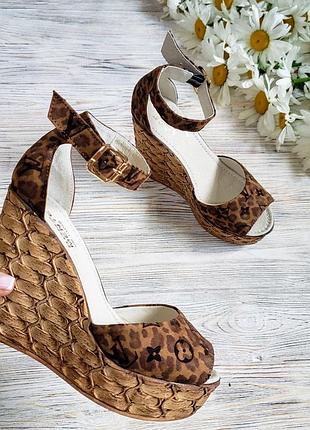 Босоножки натуральная замша велюр