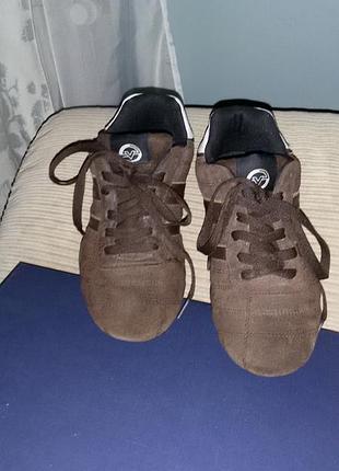 Замшеві кросівки американського бренду victory , розмір 39(25,8 см)