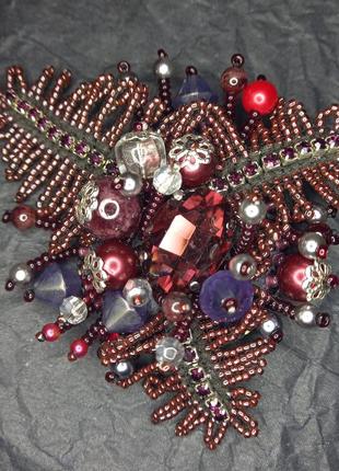 Брошка: смак граната