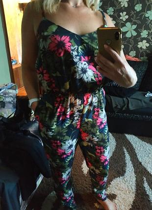 Комбінезон з квітами next