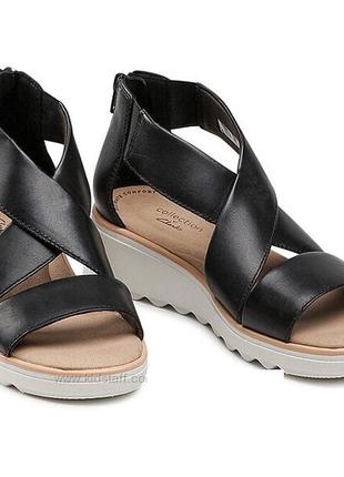 Р.37,37.5  clarks женские кожаные босоножки оригинал