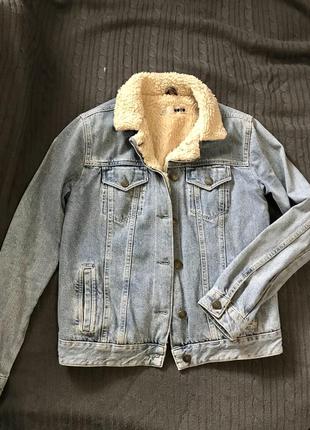 Джинсова куртка
