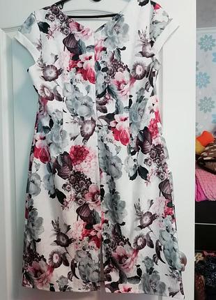 Очень красивое платье 54р. 2