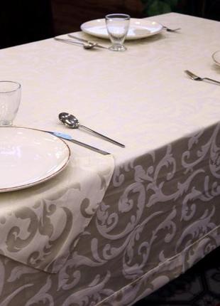 Скатертини з жакард 160x285 прямокутна на стіл у вітальню, скатертина поліестер 8 серветок красивий кремовий