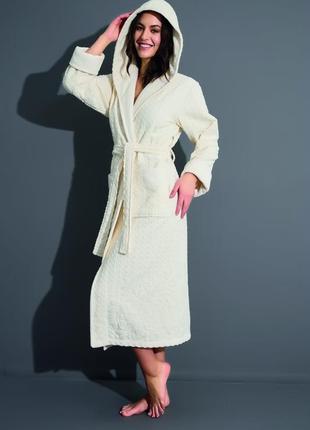 Домашний халат махровый пушистый производства турция, махровый женский халат длинный с капюшоном кремовый s4 фото