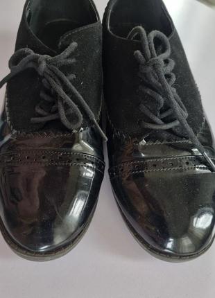 Черные лоферы броги лаковые замшевые на шнурке туфли 36 размер оксфорды3 фото