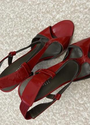 Босоножки женские