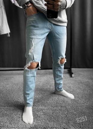 Премиум джинсы с рваными коленями качественные