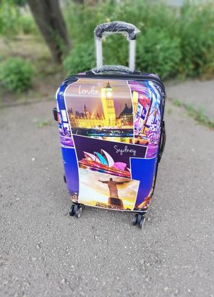 Чемодан дорожній в запоріжжі на 4х колесах пластик