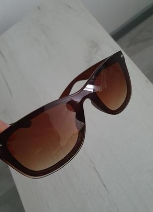 Окуляри сонцезахисні коричневі