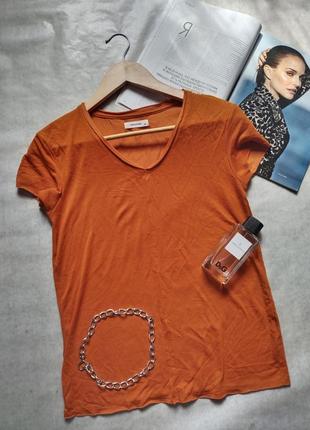 Женская футболка reserved