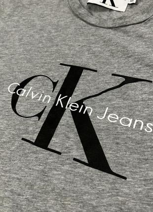 Женская оригинальная футболка calvin klein jeans2 фото