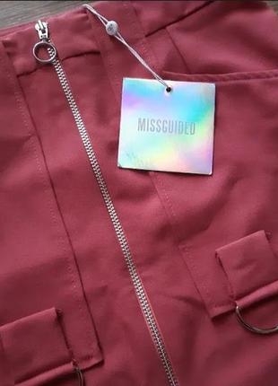 Спідниця з накладними кишенями на блискавці з кільцем від missguided5 фото