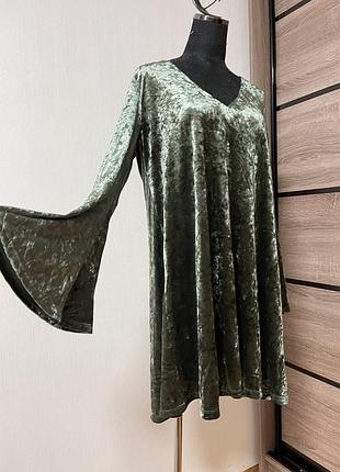 Платье красивого зумрудного цвета бархатное платье2 фото