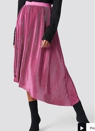 Асимметричная юбка плиссе. плиссированая юбочка миди na-kd