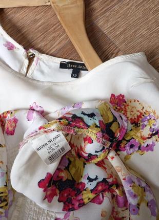 Яскрава легка блуза квітковий принт за типом "баски"6 фото