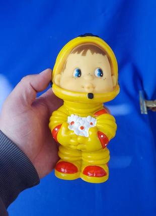 Игрушка резиновая ссср космонавт игрушка советская8 фото