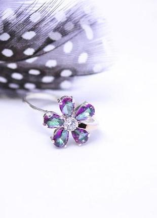 Серебряное кольцо ромашка с золотыми вставками и александритом  112к