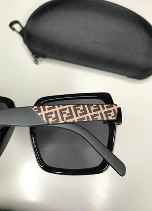 Большие женские солнцезащитные очки5 фото
