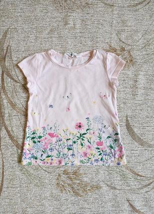 Брендова, літня ніжно-рожева футболка в квітковий принт, в квіти. на зріст - 98/104 см. светло розовая летняя футболка в цветы, в цветочный принт