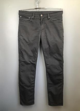 Штани від levis commuter