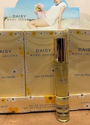 Жіночий мініпарфуми marc jacobs daisy eau so fresh 20 ml, марк якобс дейзіе соу фреш