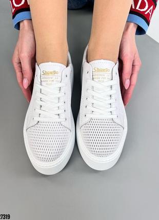 Женские белые кроссовки на платформе натуральная кожа перфорация сквозная5 фото