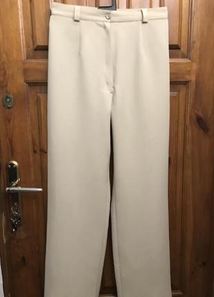 Костюм женский классика бежевого цвета размер40 пог -47 длина пиджака-65 длина брюк-104см7 фото