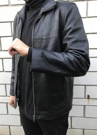 Кожаная куртка giorgio armani натуральная стильная актуальная тренд