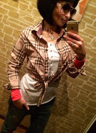 Стильная рубашка на завязочке в клеточку