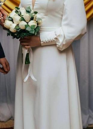 Весільна сукня з довгими рукавами1 фото