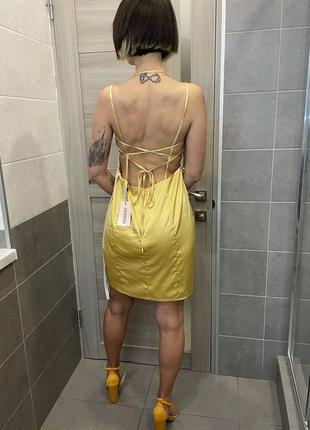 Элегантное платье missguided горчичного цвета s,новое3 фото