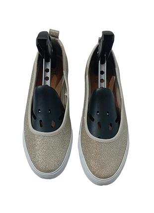 Формодержатели, распорки для обуви.