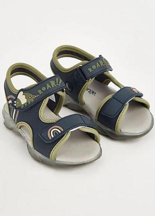 Босоніжки сандалі