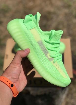 Шикарні салатові кросівки adidas yeezy "glow in the dark" (весна-літо-осінь)😍