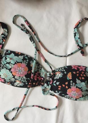 Верх от купальника чёрный в цветы , o’neill