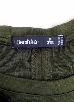 Bershka  прямое  приталеное платье цвета хаки6 фото