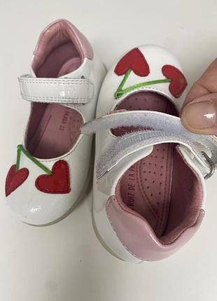 Сандалии туфли на девочку от agatha ruiz de la prada