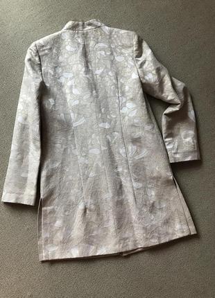 Новое фирменное облегченное пальто жакардово-парчевая ткань натуральная5 фото