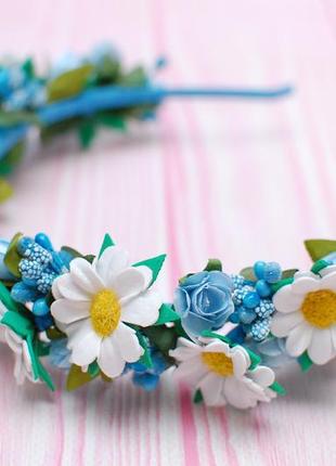 Ніжний обруч ободок з ромашками біло-блакитний