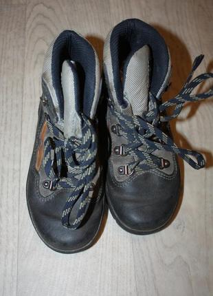 Шикарная goretex зимняя обувь для мальчика ф.meindl р-32 в очень хорошем состоянии4 фото