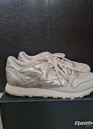 Кроссовки кожаные reebok оригинал 40р