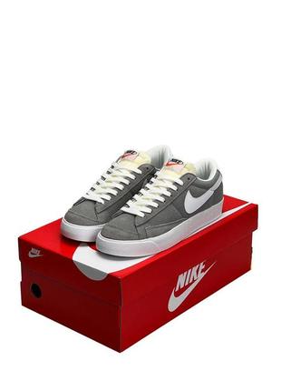 Женские кроссовки nike blazer low ‘77 vintage grey white