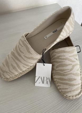 Жіноче взуття zara, мокасини