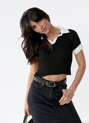 Футболка в рубчик з коміром-поло