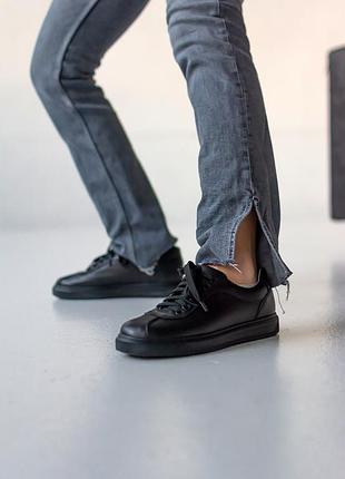 Кеды классические черного цвета кожаные