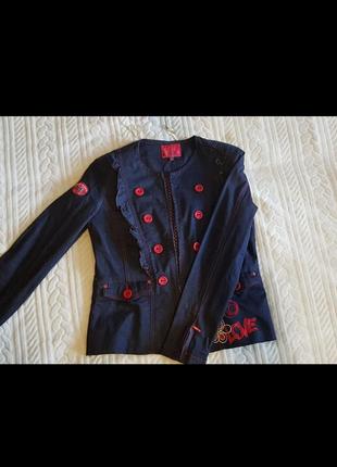 Джинсовый  пиджак/жакет