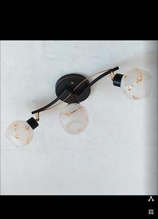 Люстра з поворотними плафонами на 3 лампи