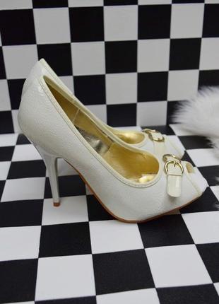 Кремовые белые босоножки туфли открытый носок3 фото