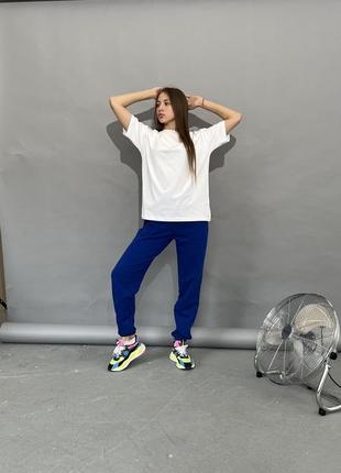 Жіноча біла футболка преміум якості